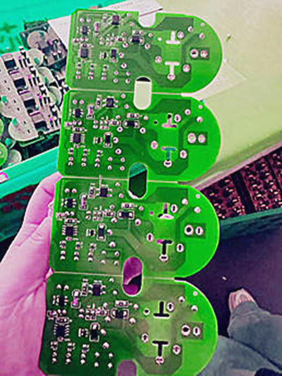 焊錫絲上錫快，焊點(diǎn)光亮